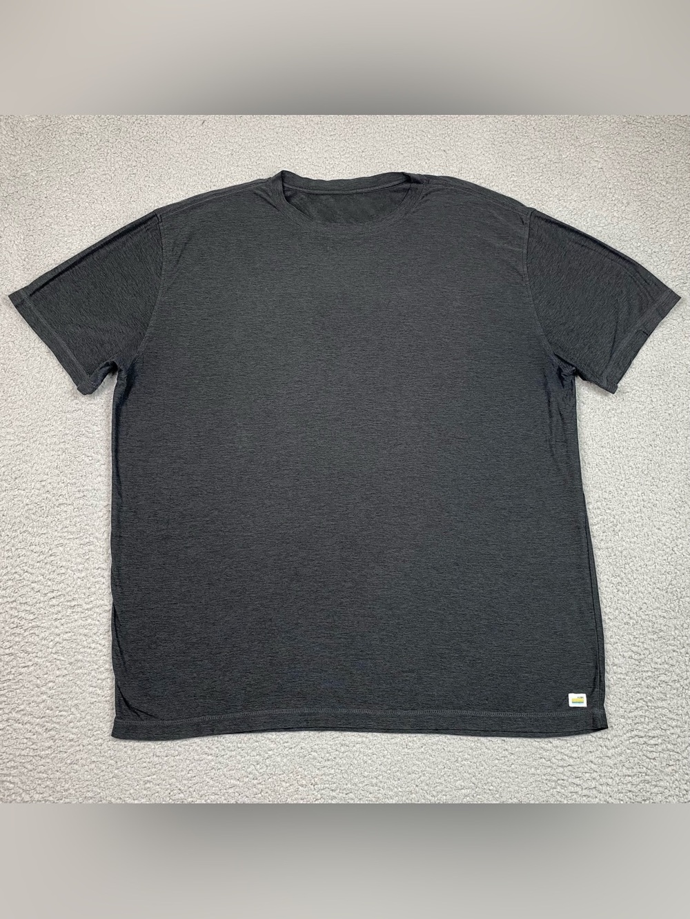 Vuori Strato Tech T Shirt Men's Size XXL (Estimated) Short Sleeve Stretch EUC